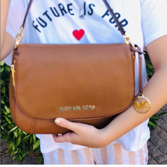 Michael Kors Tan Leather Shoulder Bag - Picture 3 of 14